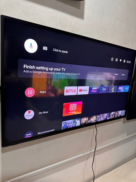 50inches full digital android smart 4k HITACHI TV