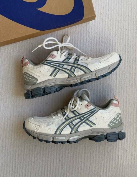 Chaussures de running Asics confort