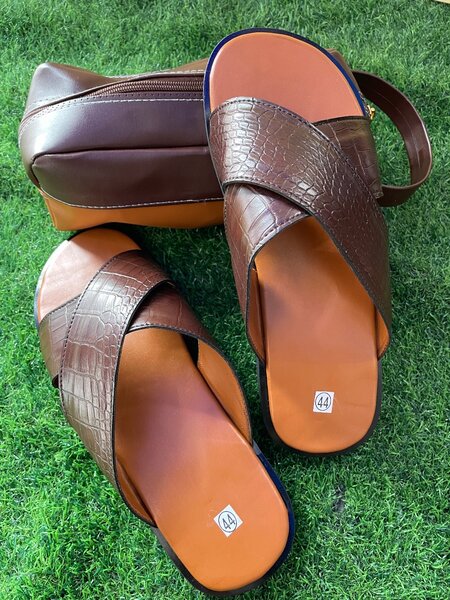 Sandales Croisées en Cuir Brun pour Hommes