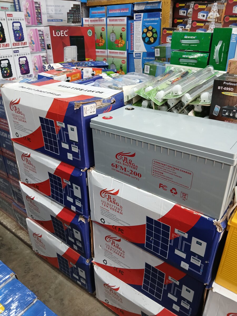 Batterie solaire 12v-200A blindé pour les panneaux solaires