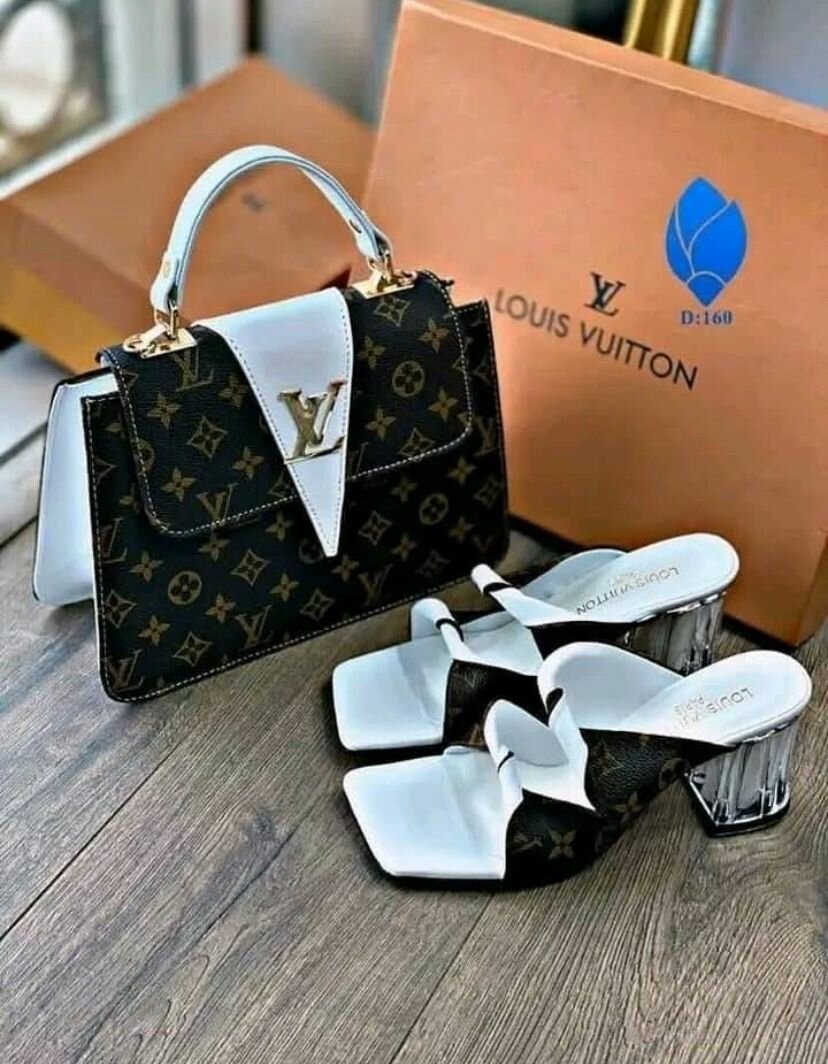 Set de sacs et talons élégants