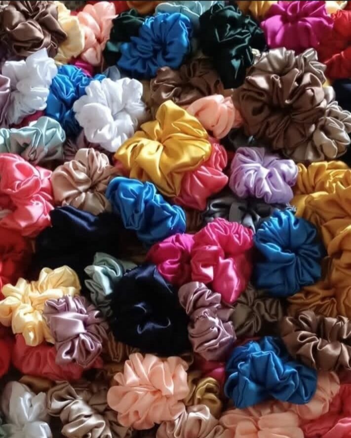 Hair bow and scrunchies