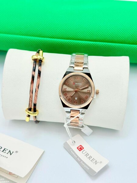 Montre élégante avec bracelet