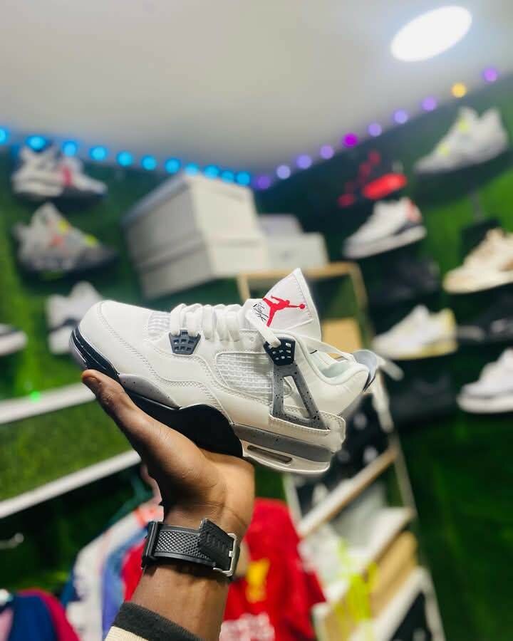 Air Jordan 4