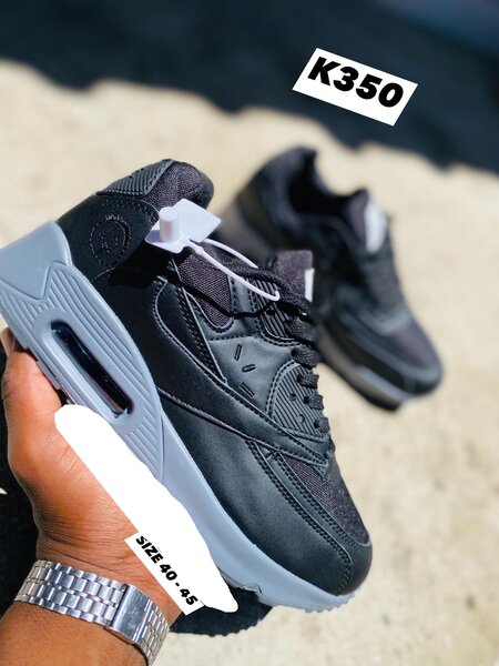 belles baskets pour hommes