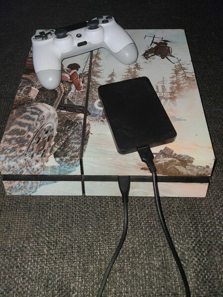 Ps4 cracké avec 27 jeux intégré