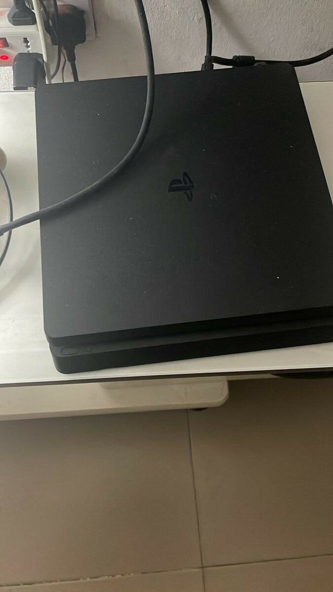 PS4 slim