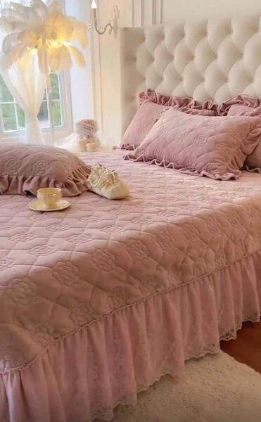 A set of beautiful bed linen pink