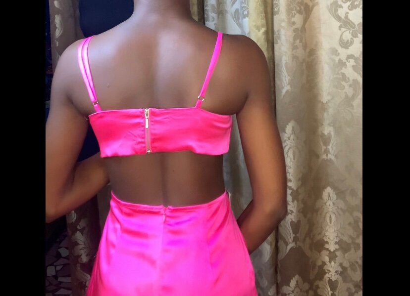 Robe fuchsia découpée sexy