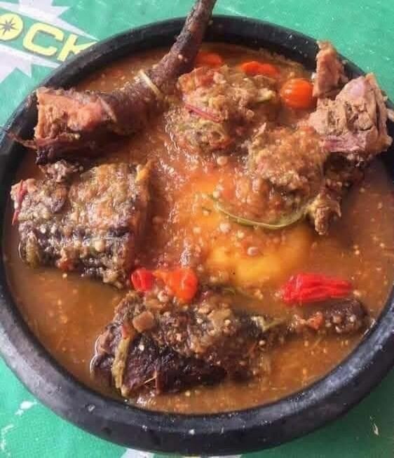 Foutou viande brousse aubergin