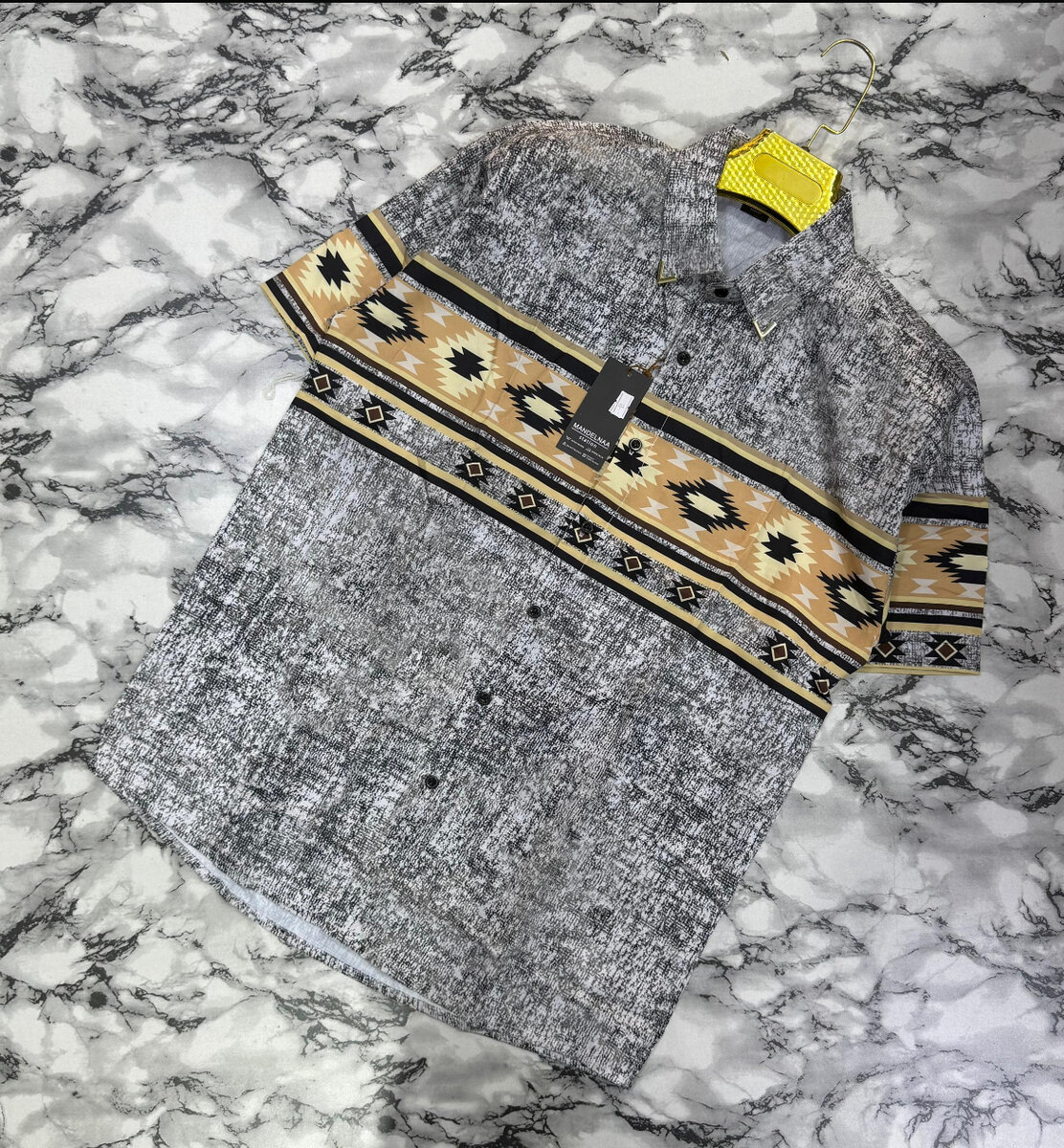 Chemise Homme Graphique Élégante