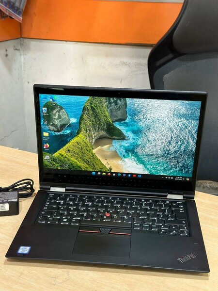 Lenovo Thinkpad X380 Yoga