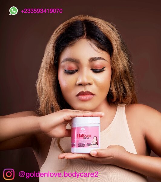 Halfcast magic glow scrub