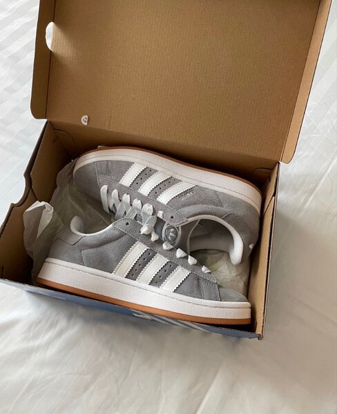 Adidas campus