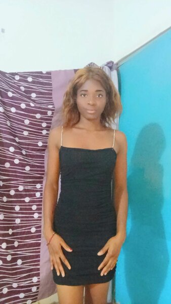 Robe moulante noire élégante