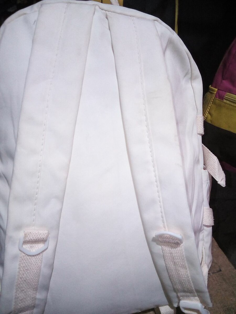 Sac à dos blanc élégant
