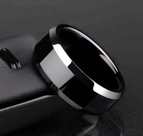 new plain black and silver ring for esthtic look