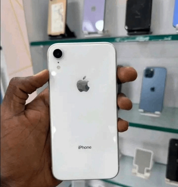 iPhone XR Blanc Débloqué