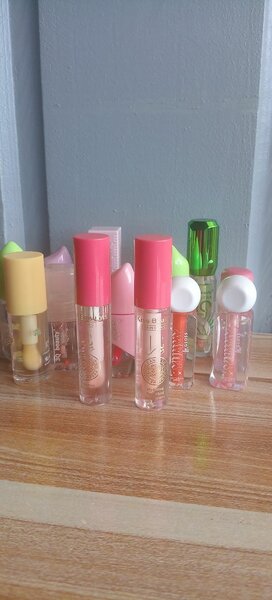 Gloss repulpant Kiss Beauty