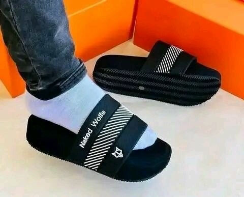 Sandales noires avec pochette