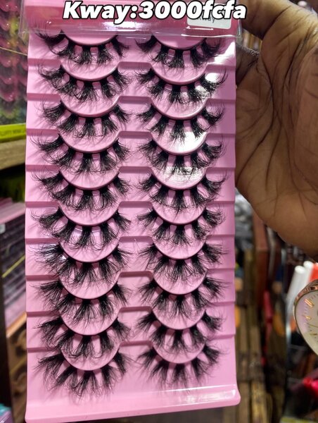 Faux cils