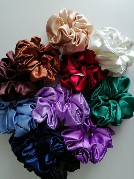 Chouchous en satin colorés