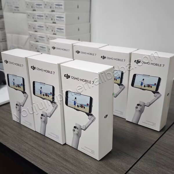 Stabilisateur DJI Osmo Mobile 7