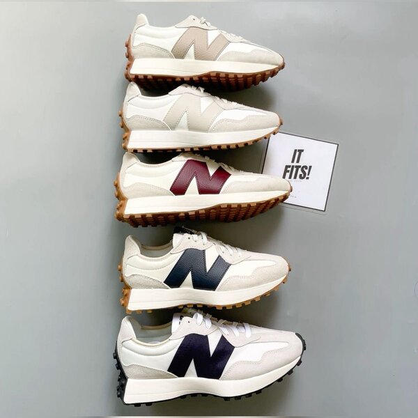New Balance 327 Sneakers