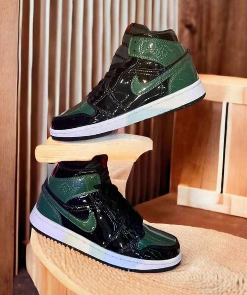 AIR JORDAN 1 LONG MIRROR