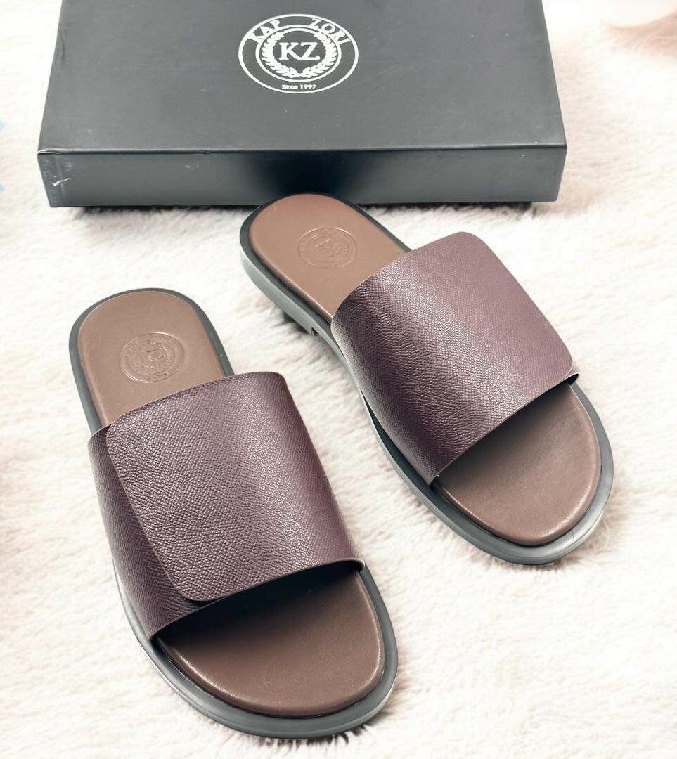 Solid leather slippers