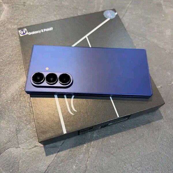 Samsung Galaxy Z Fold3 Bleu