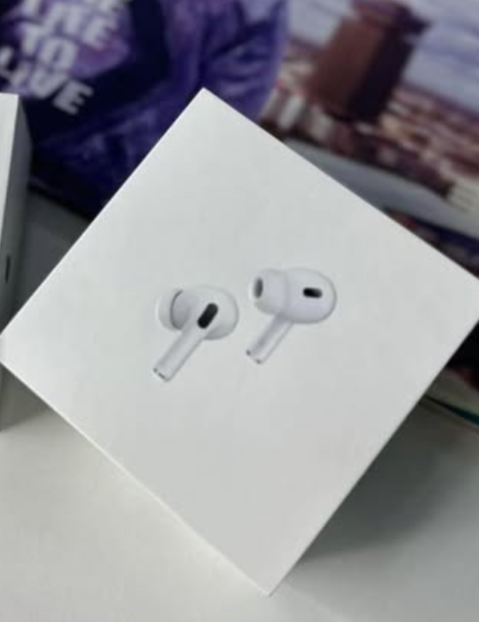 Apple AirPods Pro (2nd generation) with MagSafe Wireless Charging Case (USB-C) (Renewed)