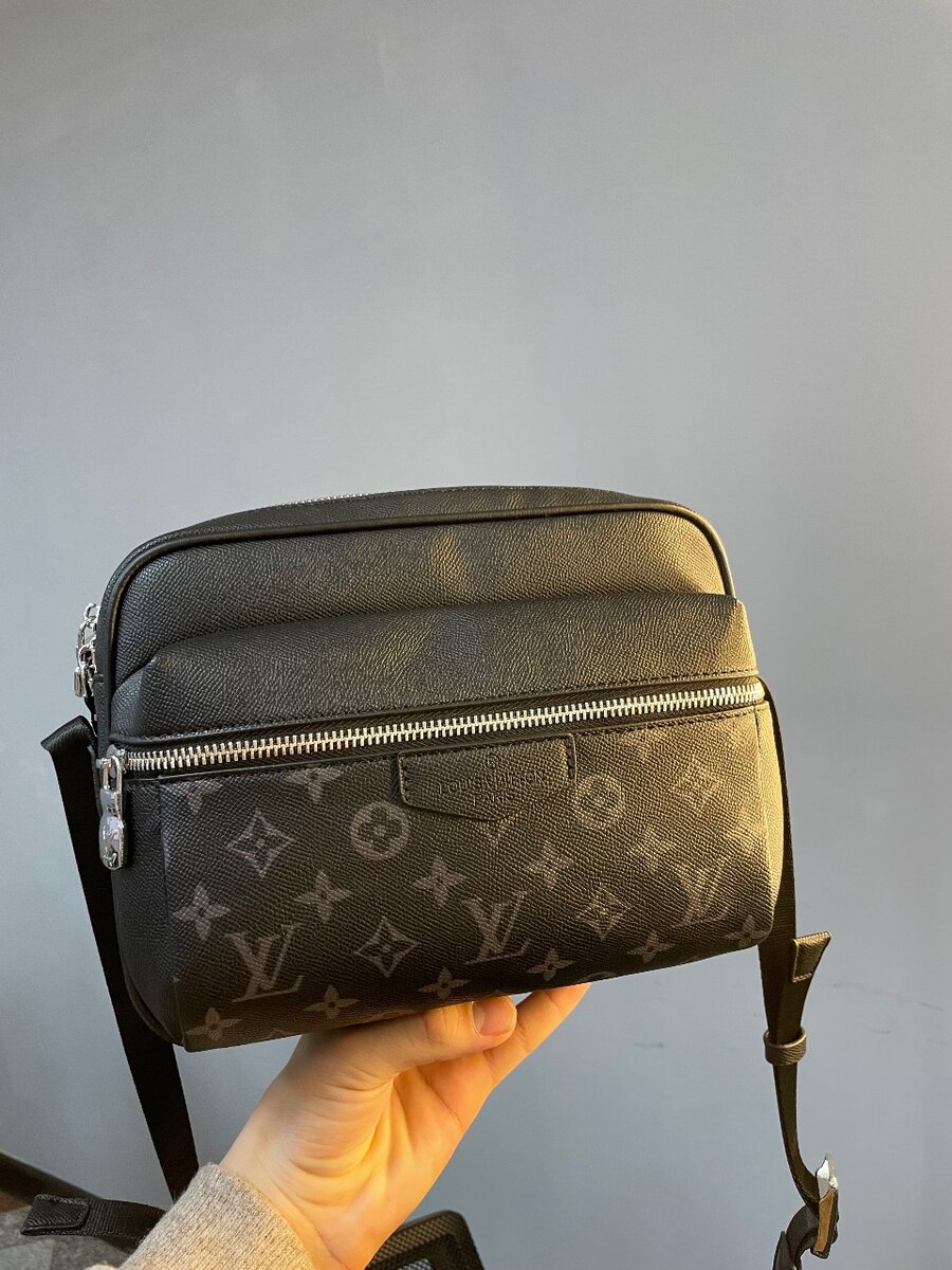 Барсетка от Louis Vuitton