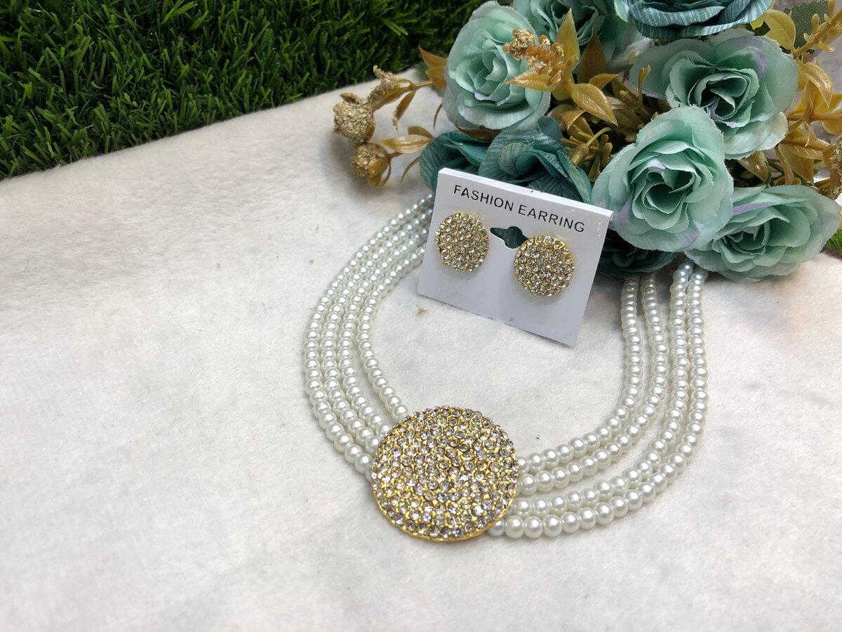 Choker set