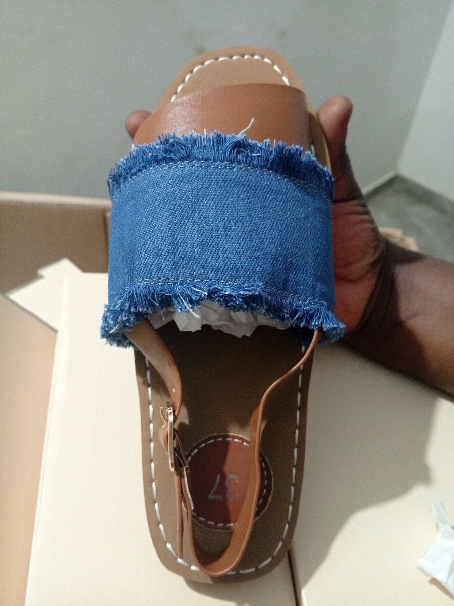 Sandales en cuir et denim