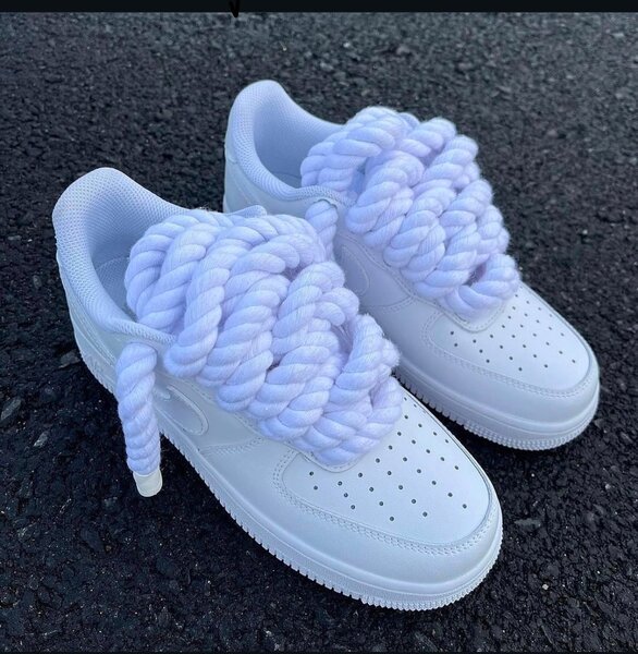 Basket Nike air force authentique avec sa boiteb