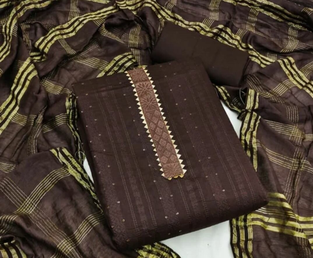 Ladies suit