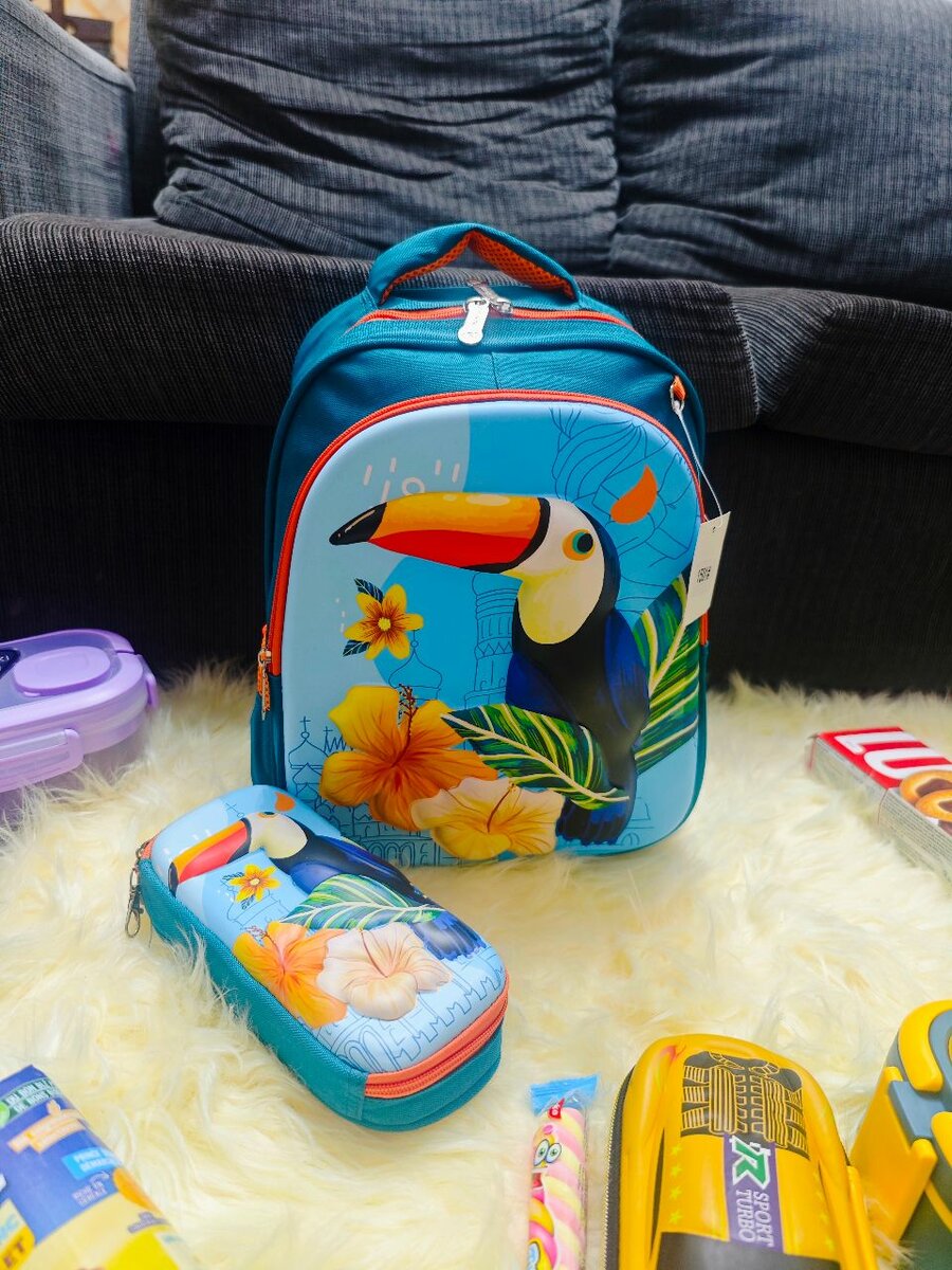 Ensemble de sacs à dos scolaires colorés