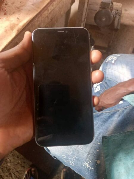 iPhone 11 64GB White