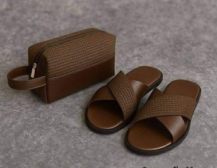 Sandales élégante et sac homme