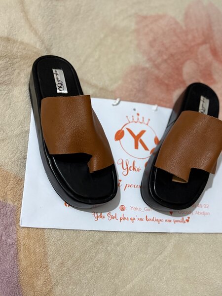 Sandale en cuir
