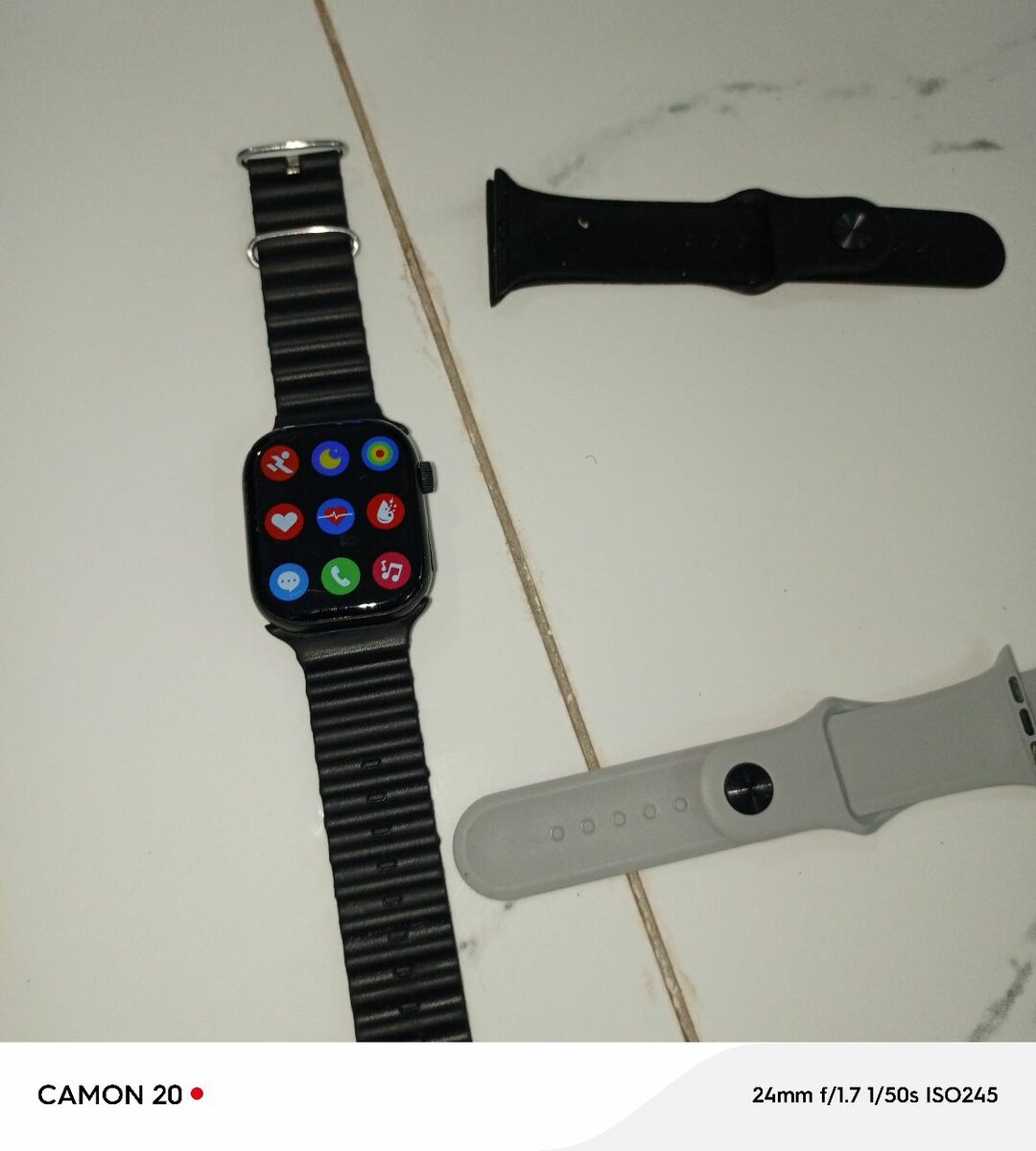 Montre connectée avec bracelets