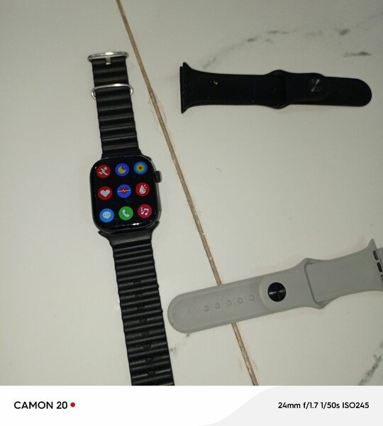 Montre connectée avec bracelets