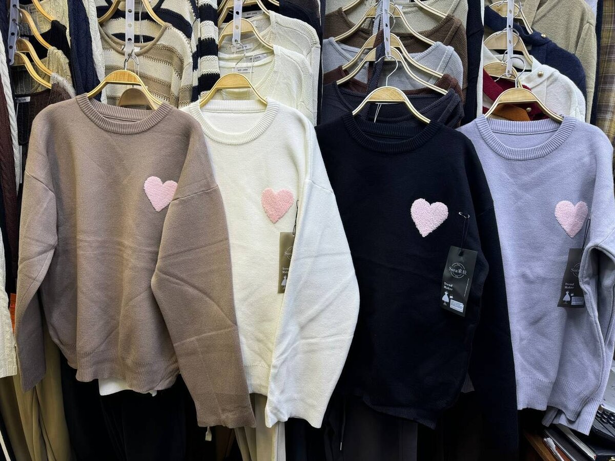 Трикотажный свитер