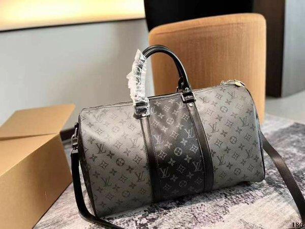 Бренд:LOUIS VUITTON