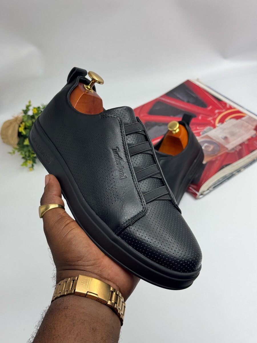 TIMBERLAND ALL BLACK