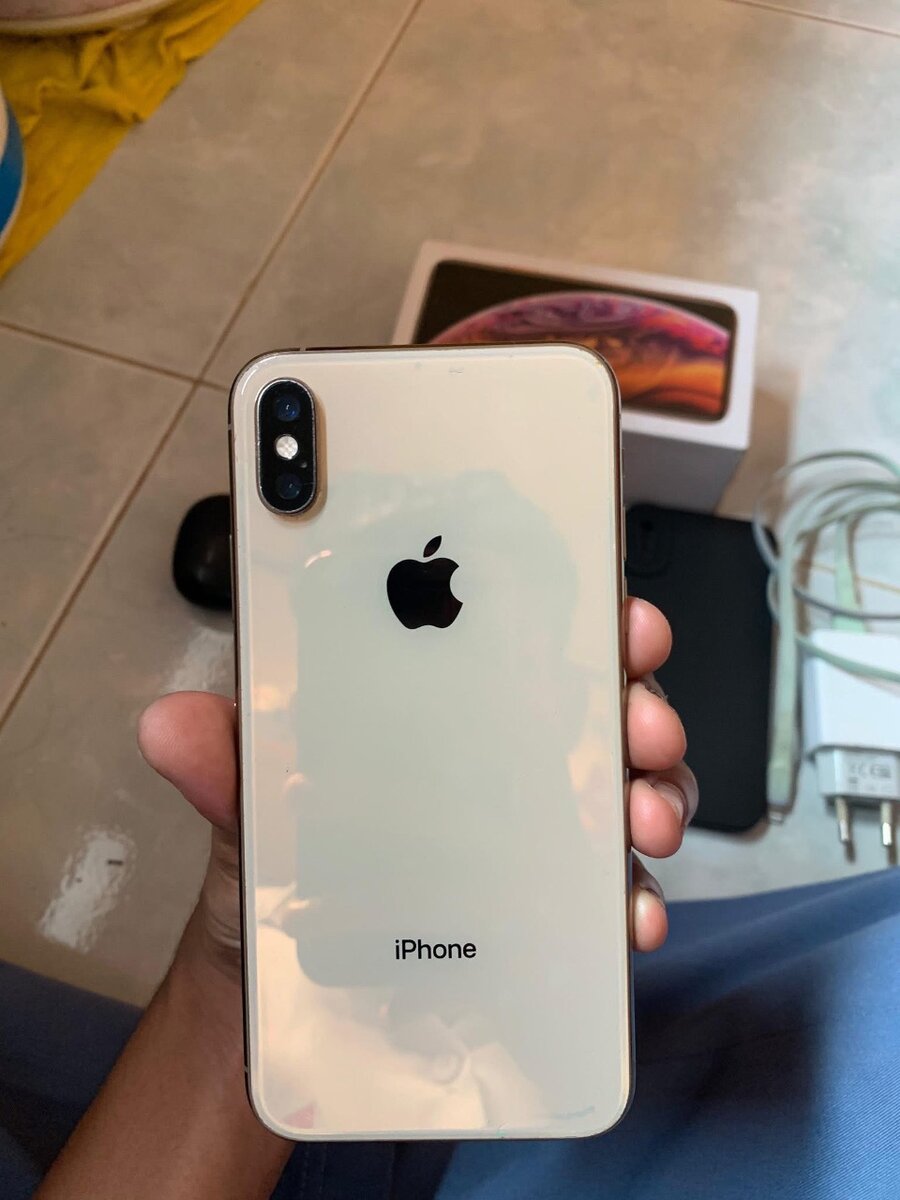 iPhone XS