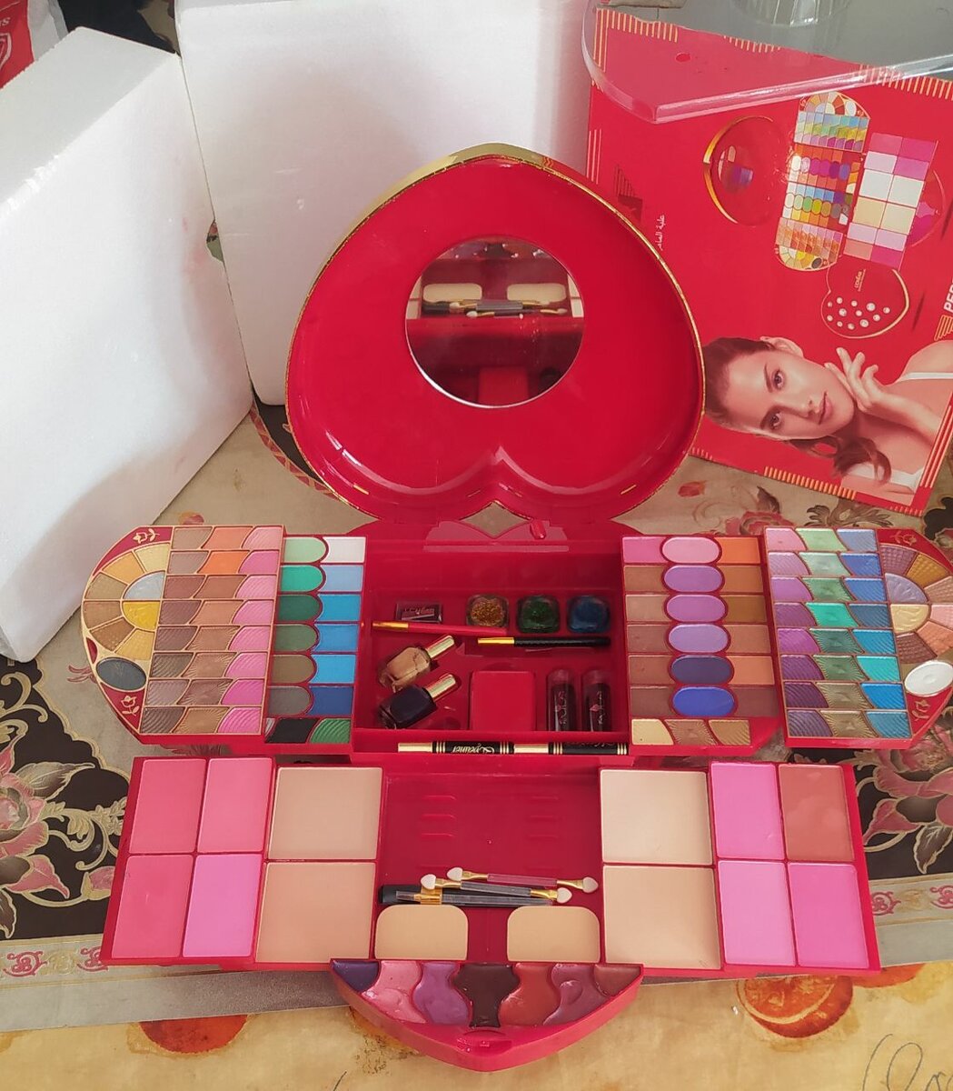 Lchear makeup kit