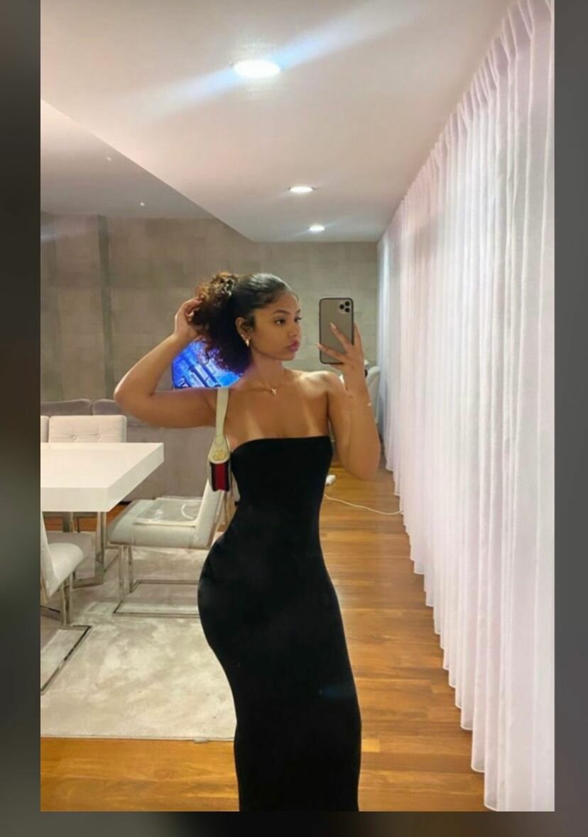 Robe moulante élégante femme