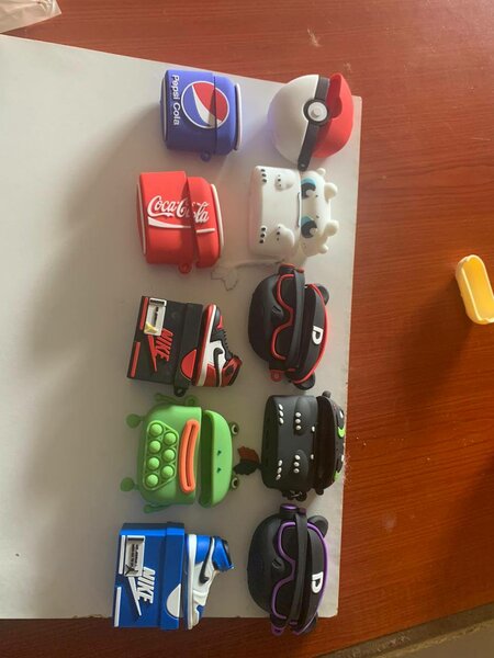 Airpods case's